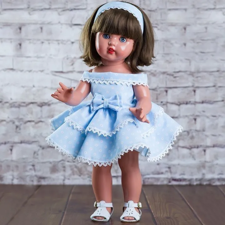 Poupée Mariquita Pérez 50 cm - Avec robe bleue à volants