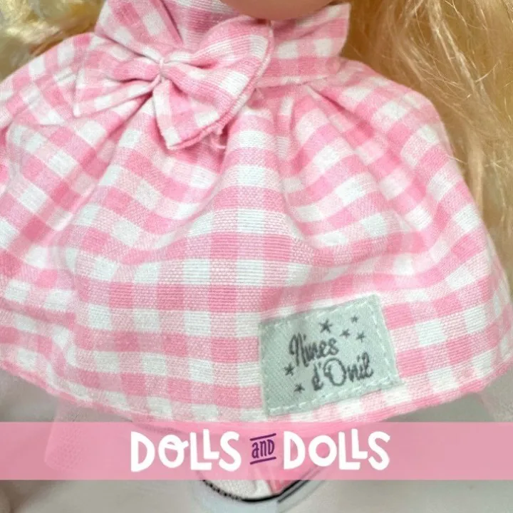 Poupée Nines d'Onil 30 cm - Mia blonde avec robe à carreaux roses et mascotte