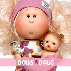 Poupée Nines d'Onil 30 cm - Mia mère aux cheveux roses avec une robe imprimée nature