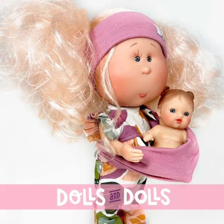 Poupée Nines d'Onil 30 cm - Mia mère aux cheveux roses avec une robe imprimée nature
