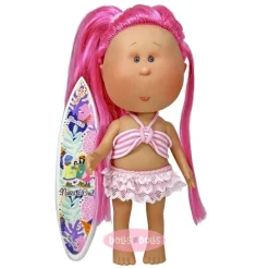 Poupée Nines d'Onil 30 cm - Mia summer avec des cheveux fuchsia en queue de cheval et un maillot de bain